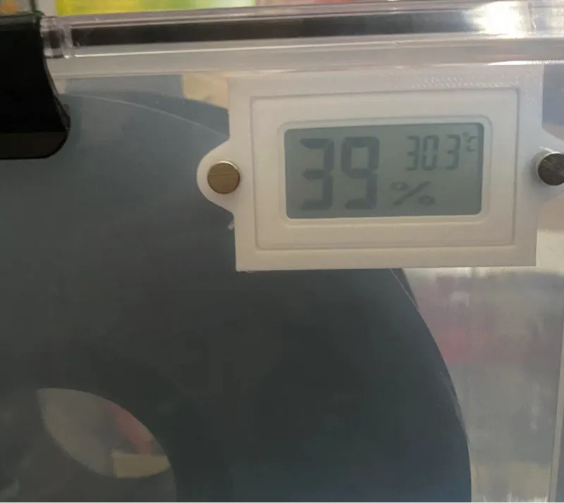 Thermometer hygrometer doker mount