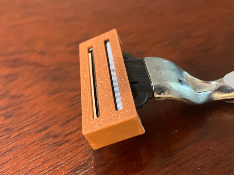 Customizable disposable shaving razor cover