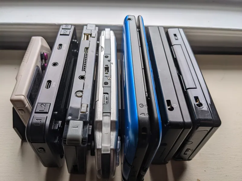 Handheld Game Organizer (7)