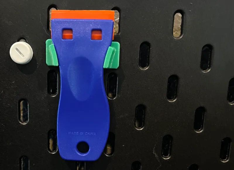 Plastic Razor Blade Scraper Holder SKADIS M3 T-Nut