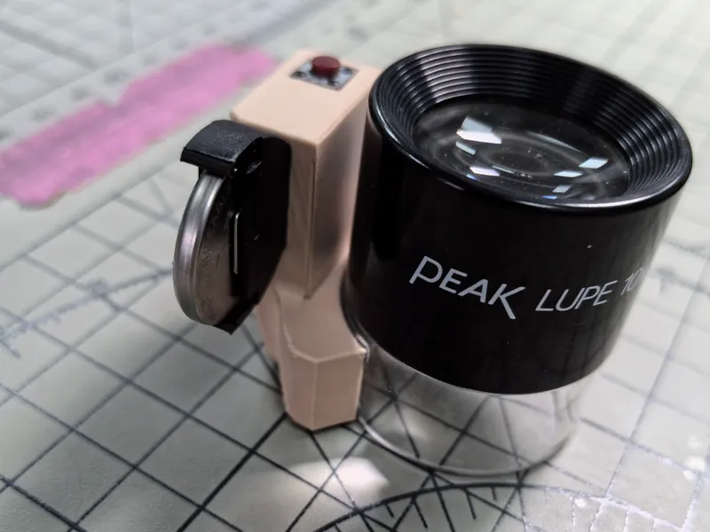 PEAK LUPE 10X Magnifier auxiliary light