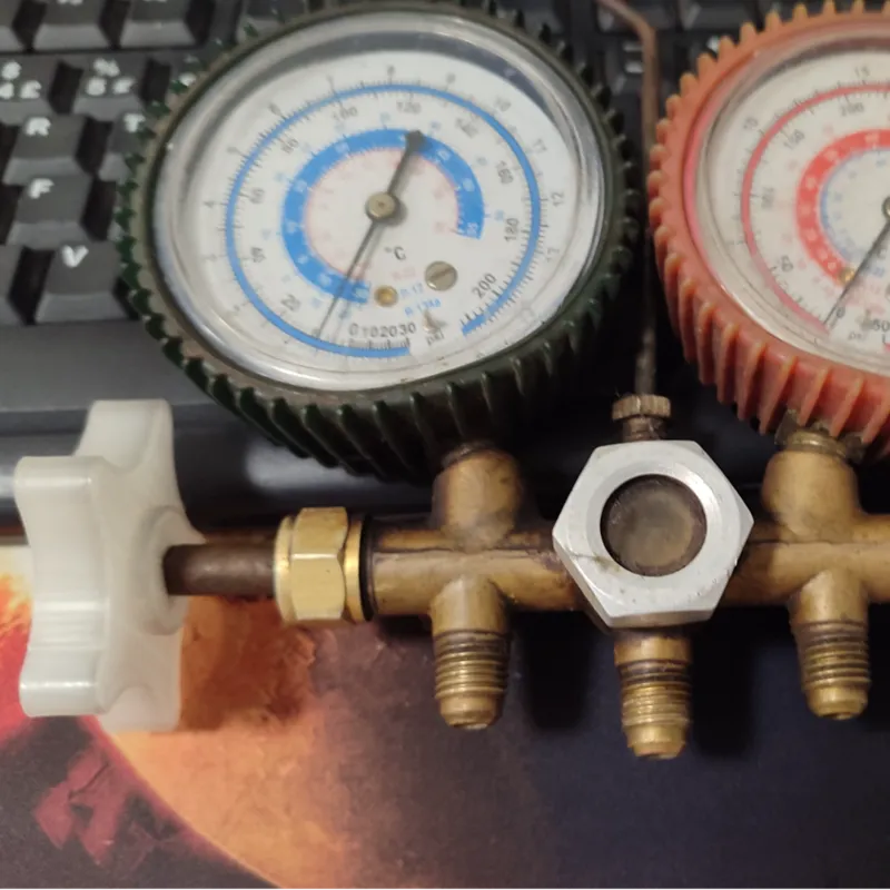 valve pressure gauge to measure gas air condition