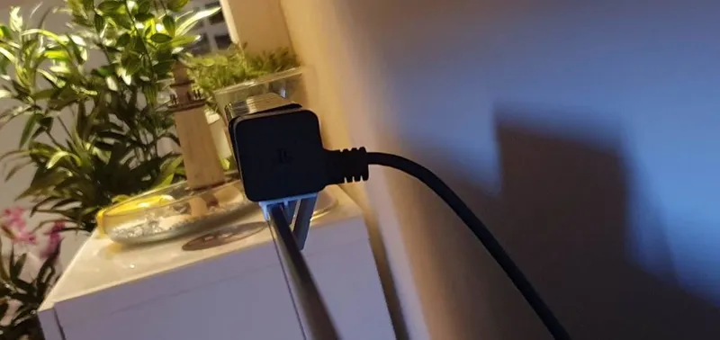 Clip Playstation 4 camera  TV OLED