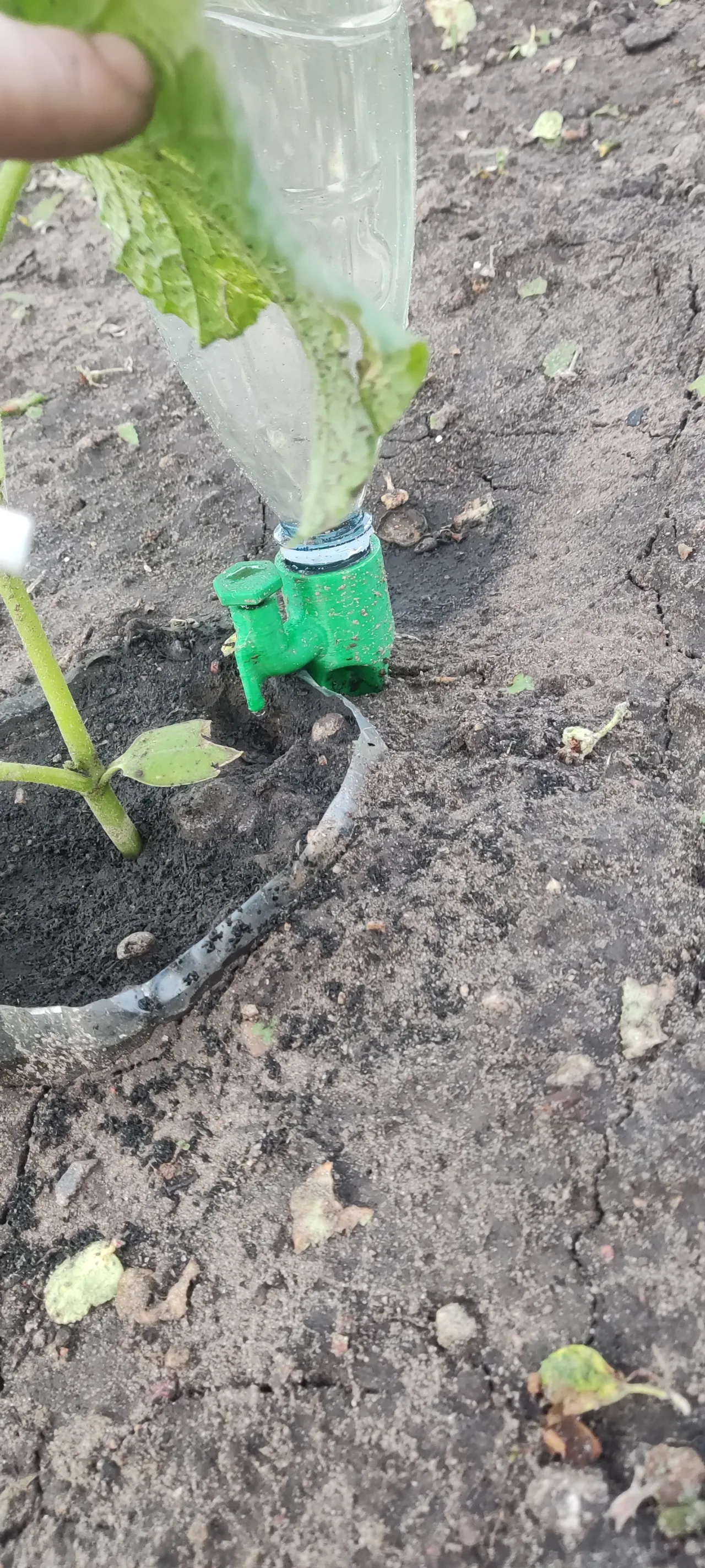 Automatic bottle watering drip irrigation system view 3