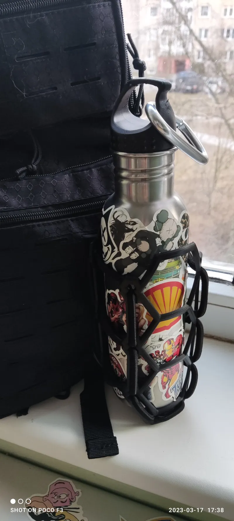 Molle water bottle holder. Molle universal holder