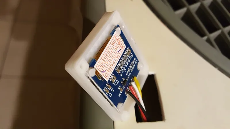 Slim case for Oled screen SSD1306 (arduino / ESP)