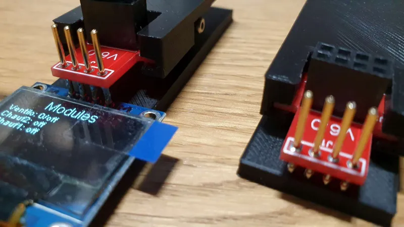 Test clamp for PCB