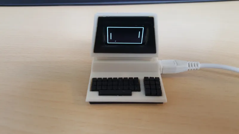 Pong game on mini Commodore PET