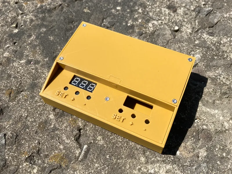 Case for Voltage Detection Relay
