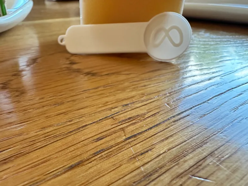 Meta coin insert