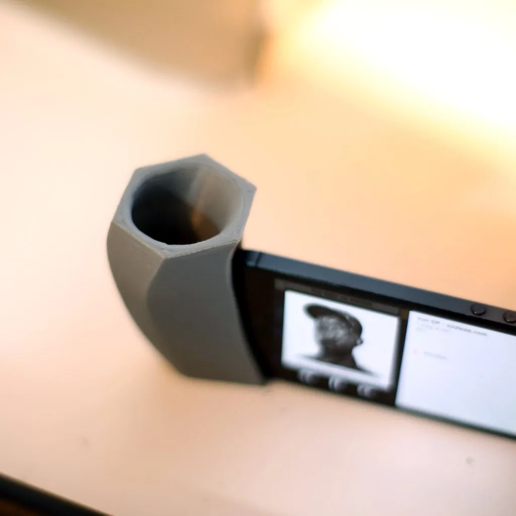 Support amplificateur passif pour iPhone