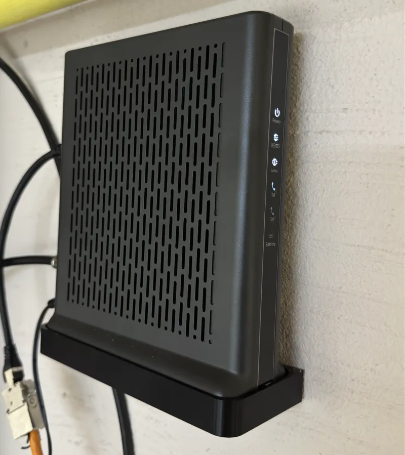 Arris Touchstone Wall Mount Cable Modem