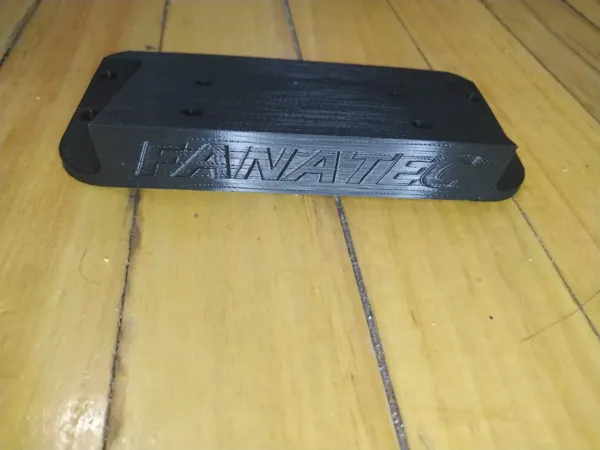 Adaptateur d'inclinaison 15° pour volant Fanatec