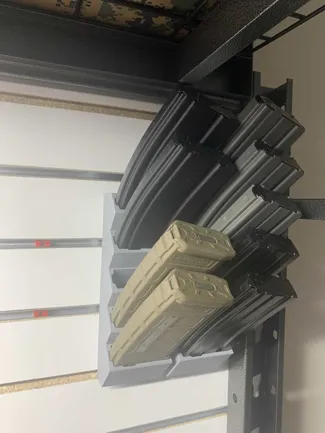 AR15 mag holder with slatwall mount