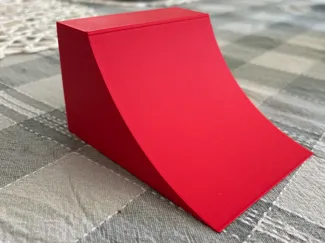 Finger board quarter pipe with coping 