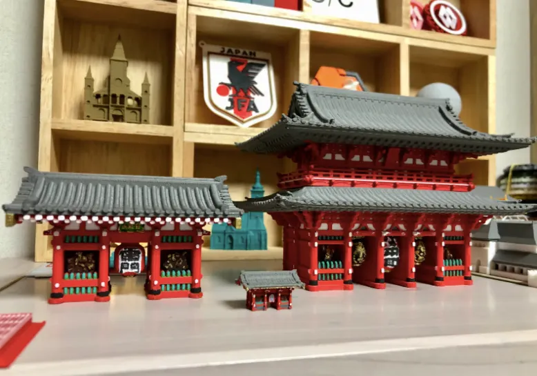 Kaminarimon 雷門 Thunder Gate, Asakusa, Tokyo, Japan by