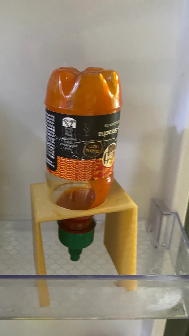 Sriracha saver