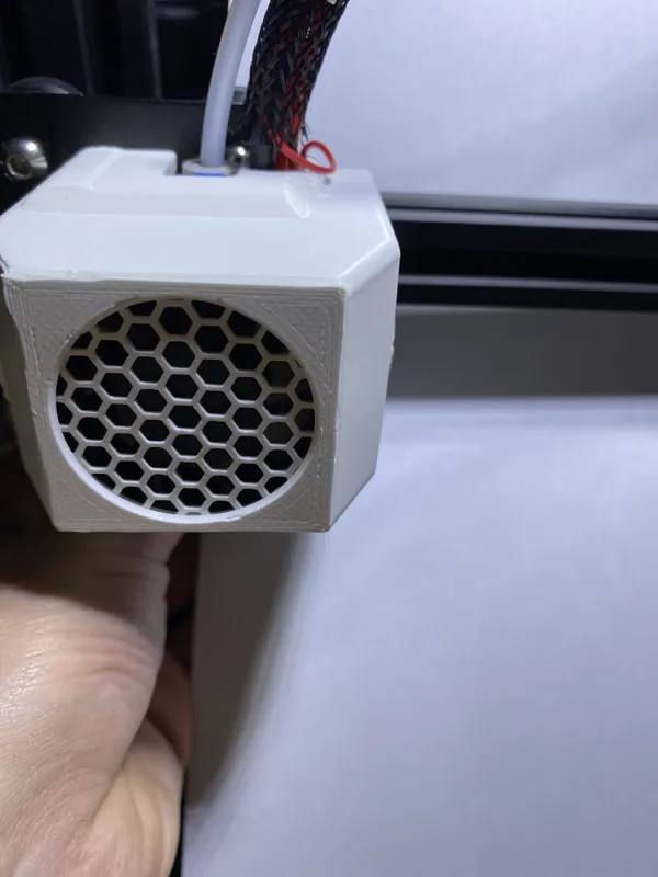 Shroud cover for ender 3V2