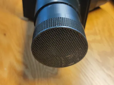 Cylindrical mesh, for use with the exhaust pipe