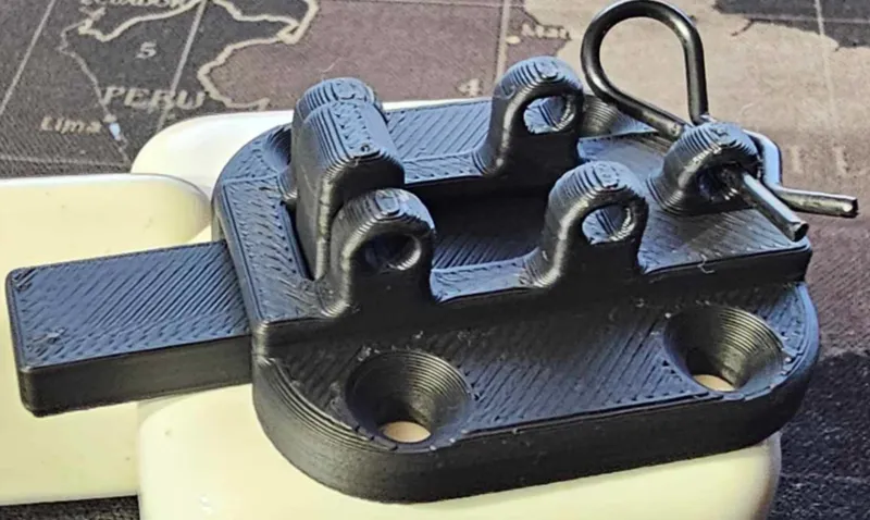 Petlice, cabinet lock, latch