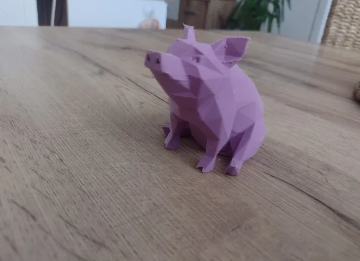 low poly pig v1