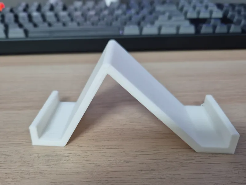 Mobile stand for phones and tablets