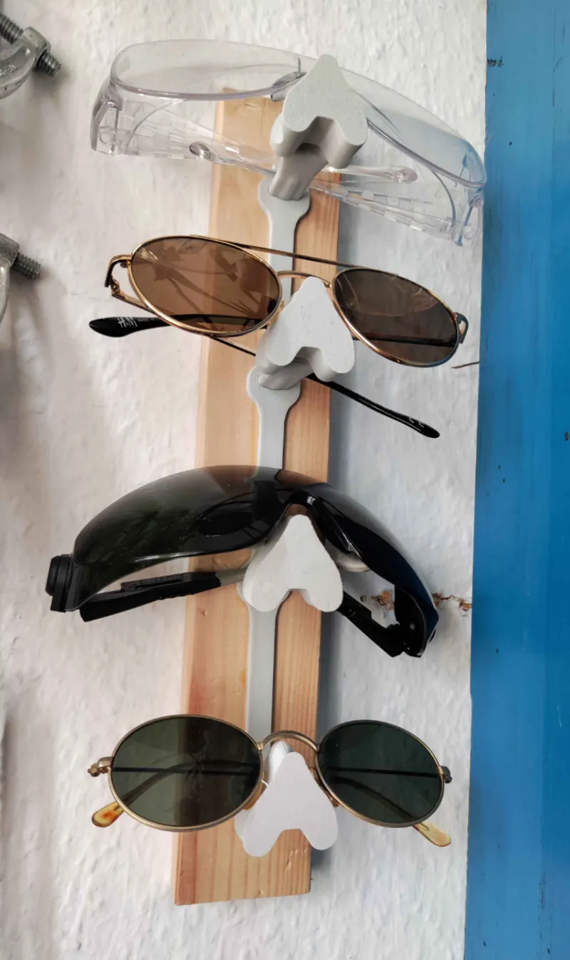 Multiple Glasses Holder, Expandable Glasses Holder