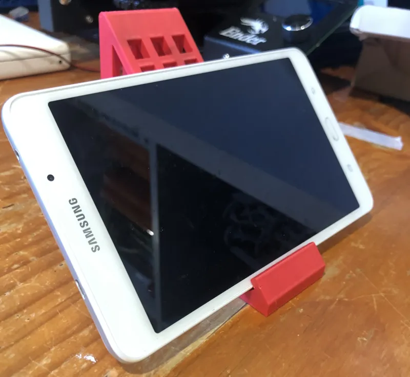 Simple, Sturdy, easy print Phone/Tablet/iPad Stand