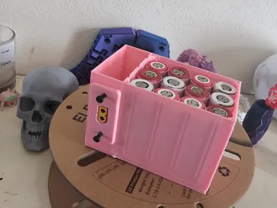 18650 box for 12* cells and holes for xt60 mount 