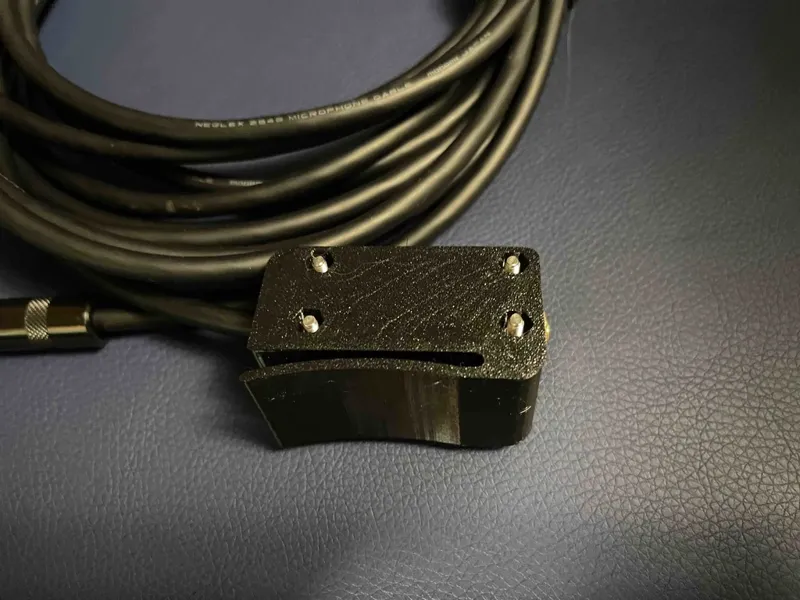 Wired Headphone Extension Belt Clip