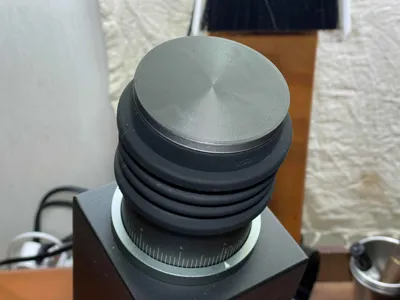 Drop-resistant lid from bellows for Varia VS3