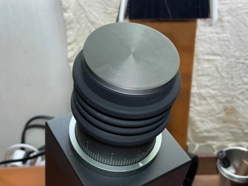 Drop-resistant lid from bellows for Varia VS3