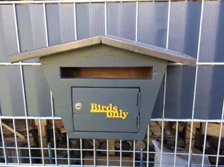 Bird house lettering