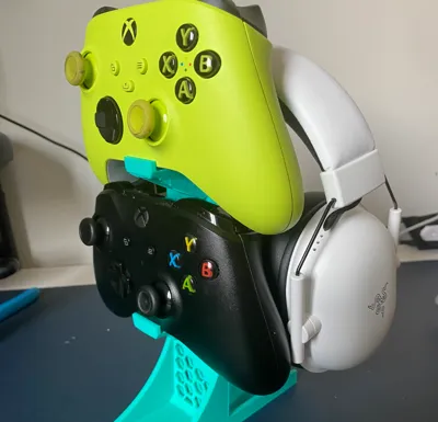 Dual Controller and Headset Stand