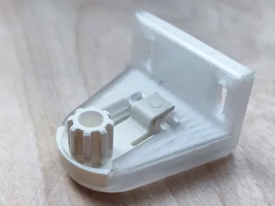 Roll curtain mount