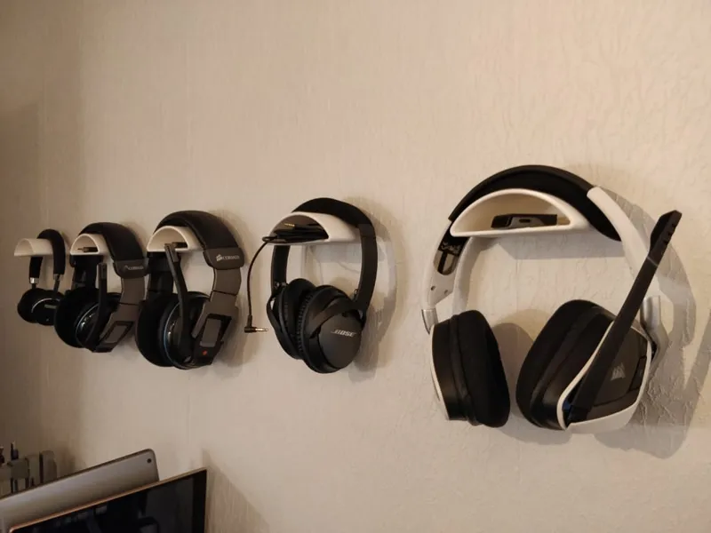 Headset hanger