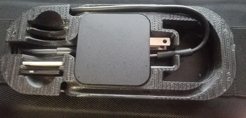Steam Deck carrying case insert with USB C holder