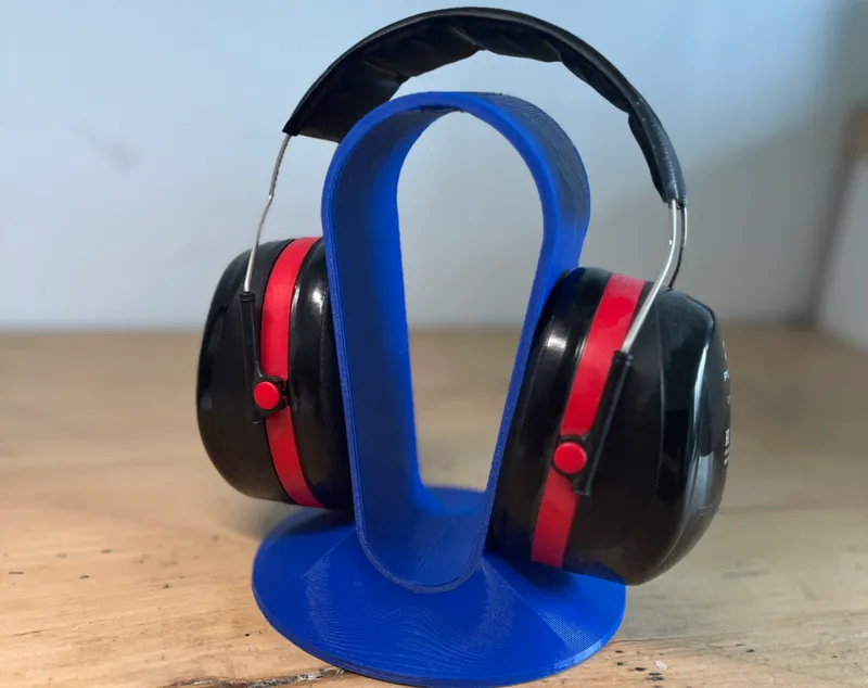 Clean Headphone Stand/Holder