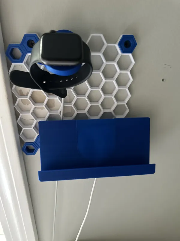 iPhone 14/14 Pro Magsafe Hex Wall Mount