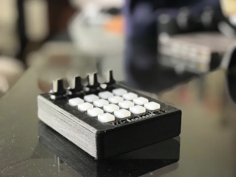 UNTZtrument Slim Midi Controller