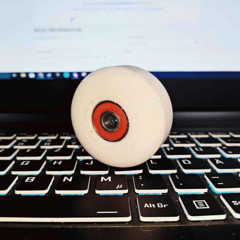 Skateboard wheel