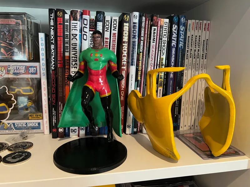 Icon Statue DC Milestone art