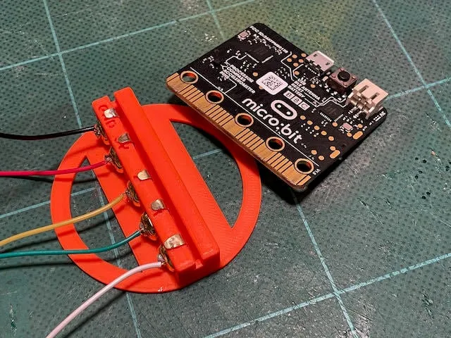 Micro:bit prototyping connecting cradle
