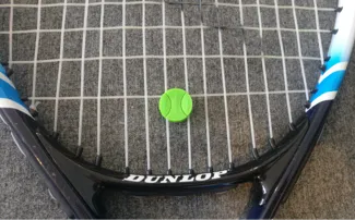 tennis racket vibraction 