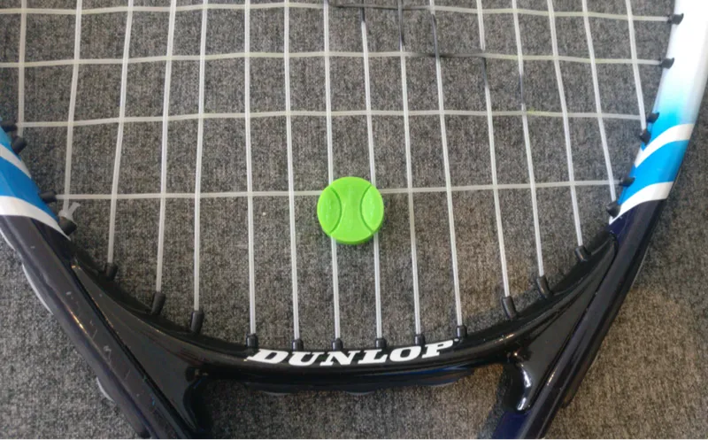 tennis racket vibraction 