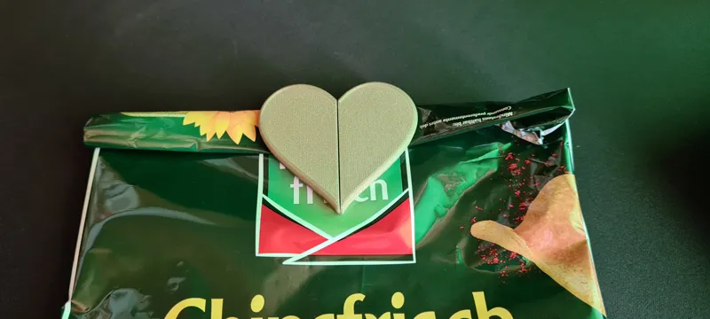 Golden Heart Magnetic Bag Clip