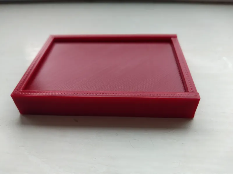 Small screw storage box with lid