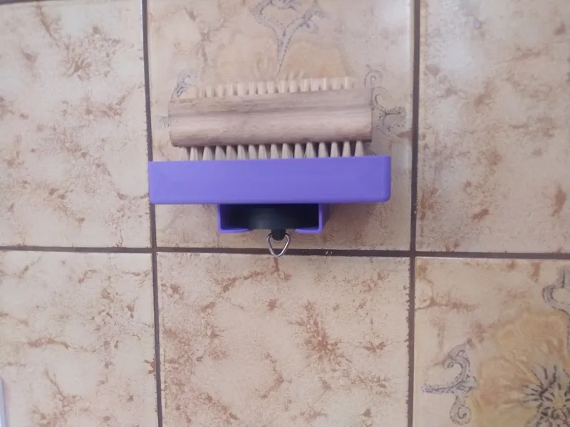 small floating shelf