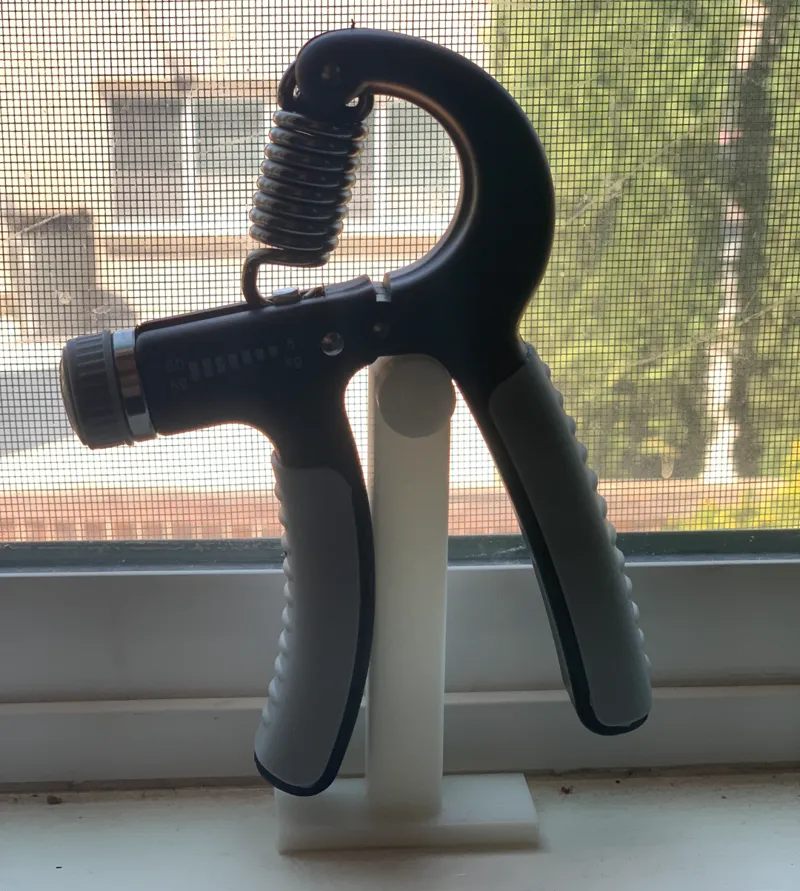 Grip strengthener holder 