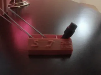 Mechanical pencil lead holder